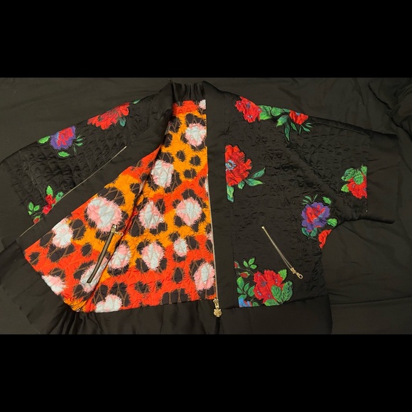 ✨🌟KENZO reversible flower/cheetah Kimono jacket🌟✨ - Picture 3 of 9